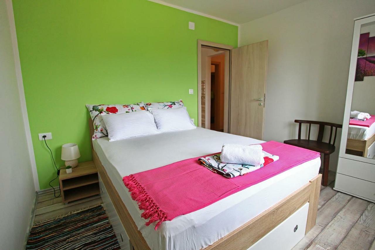 Holiday Home Perunika Zezevica Exterior foto